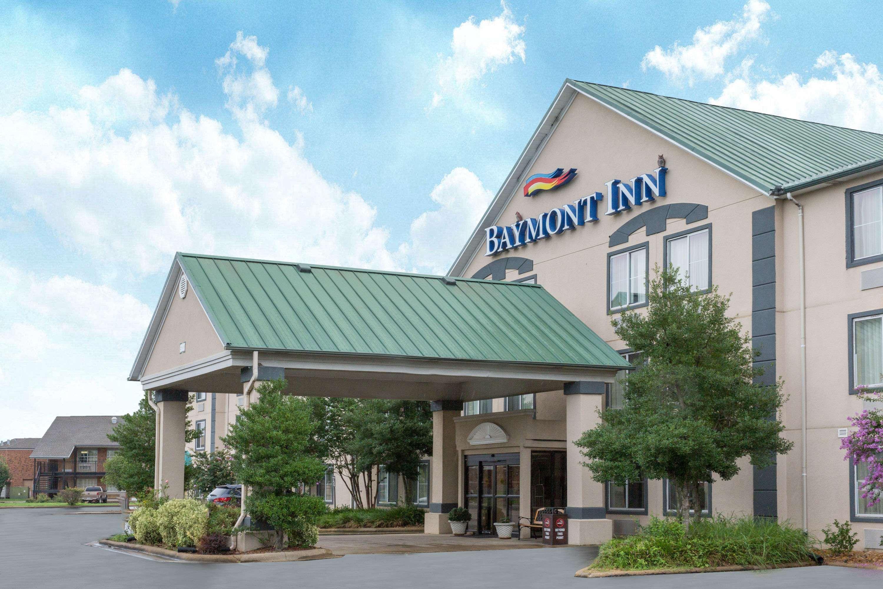 Baymont By Wyndham Jonesboro Hotel Exterior photo